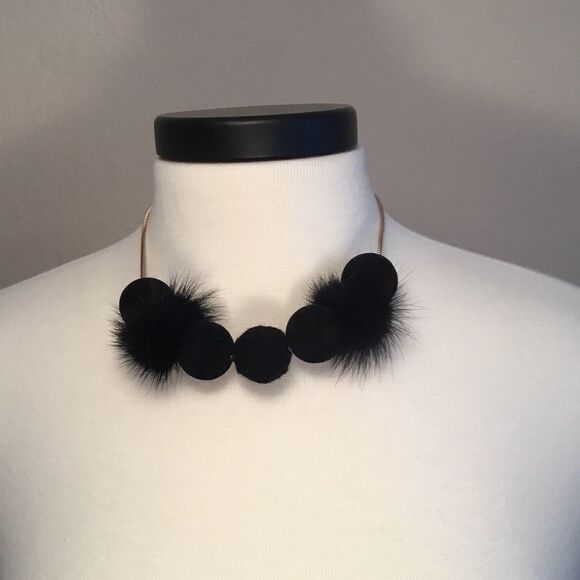 Gold Tone Statement Ball Embellishment Necklace G2 - Picture 1 of 7